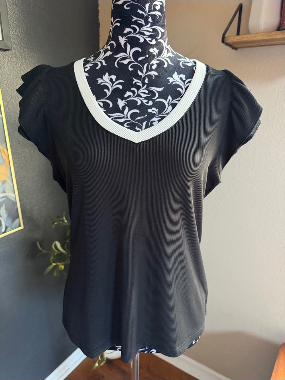 Black V-Neck Short Sleeve Women's Top with Contrast Trim